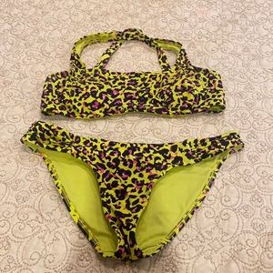 Vs bathing suit worn once.